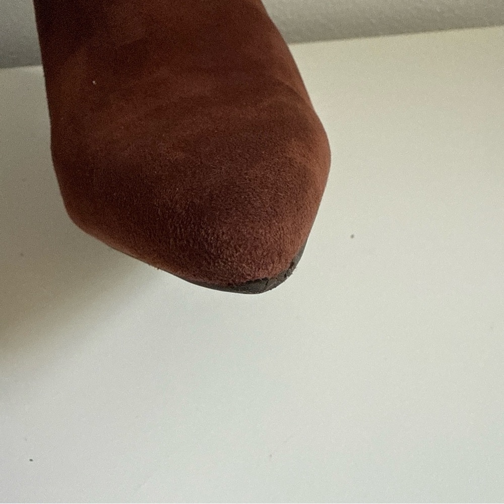 Guess Elegant Brown Suede Ankle Boots - Picture 14 of 14